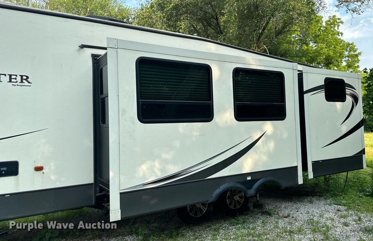 image for item DO5105 2017 Keystone Sprinter  camper