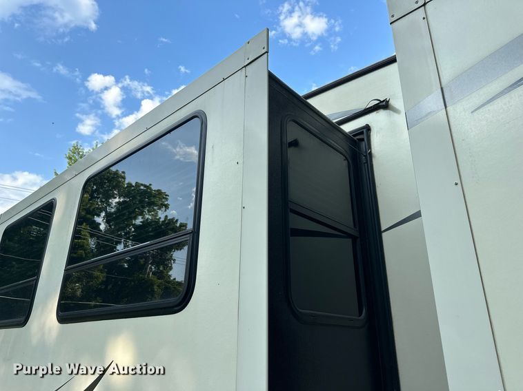 image for item DO5105 2017 Keystone Sprinter  camper