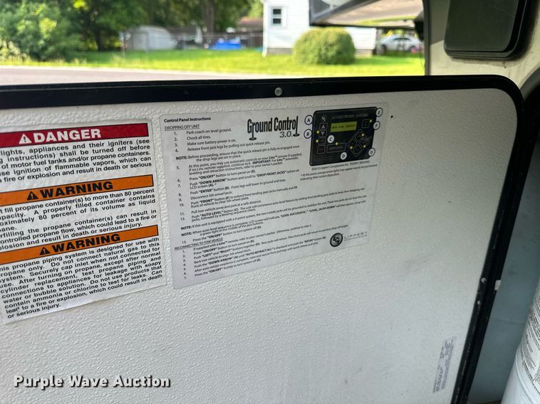 image for item DO5105 2017 Keystone Sprinter  camper