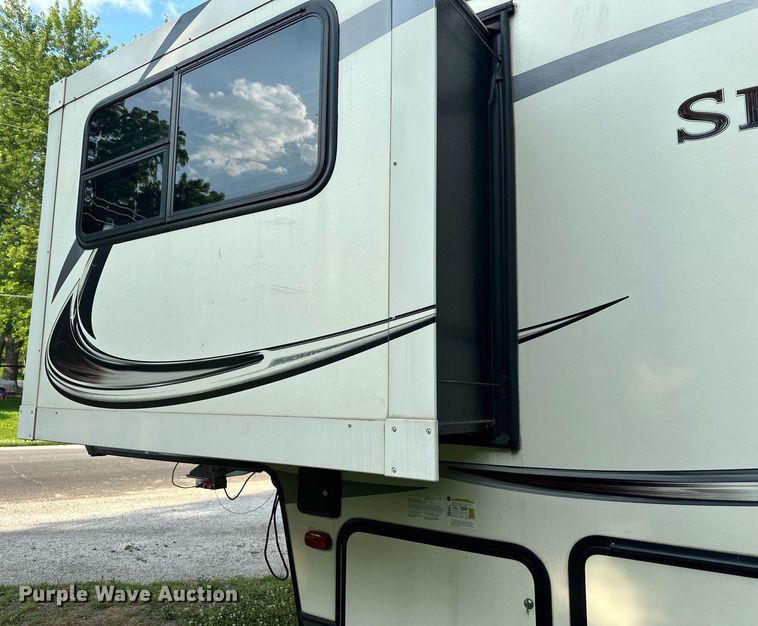 image for item DO5105 2017 Keystone Sprinter  camper