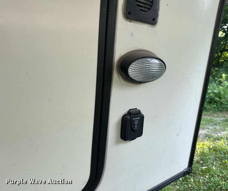 image for item DO5105 2017 Keystone Sprinter  camper