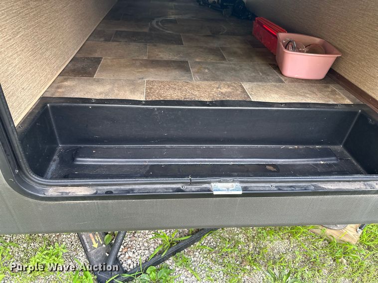 image for item DO5105 2017 Keystone Sprinter  camper