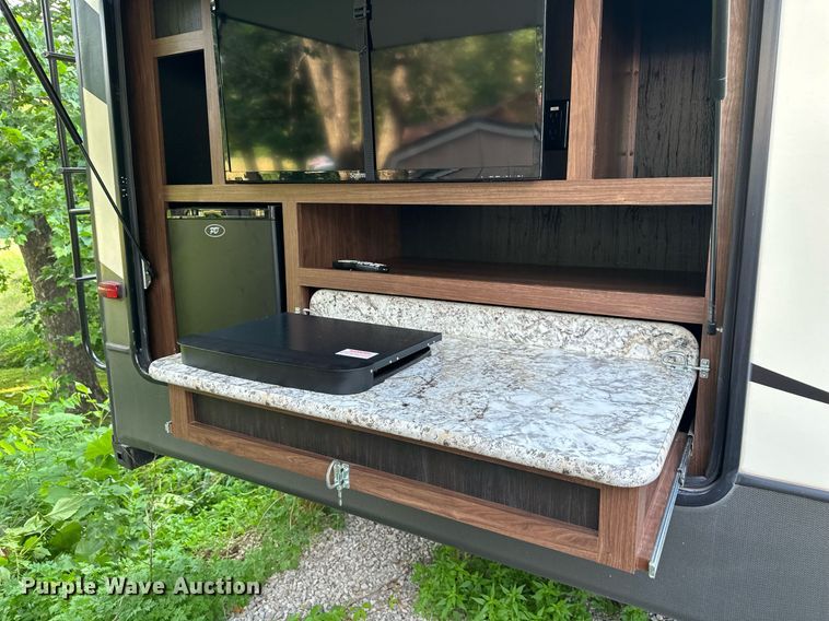 image for item DO5105 2017 Keystone Sprinter  camper