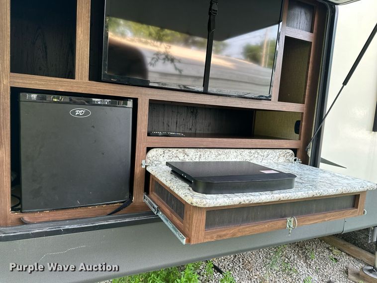 image for item DO5105 2017 Keystone Sprinter  camper