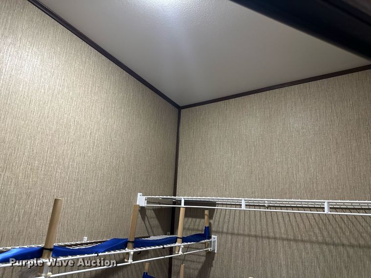 image for item DO5105 2017 Keystone Sprinter  camper