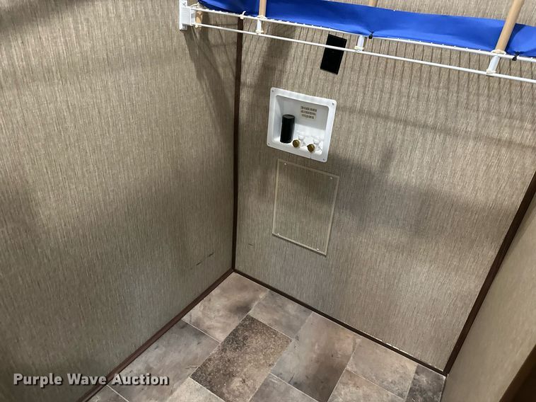 image for item DO5105 2017 Keystone Sprinter  camper