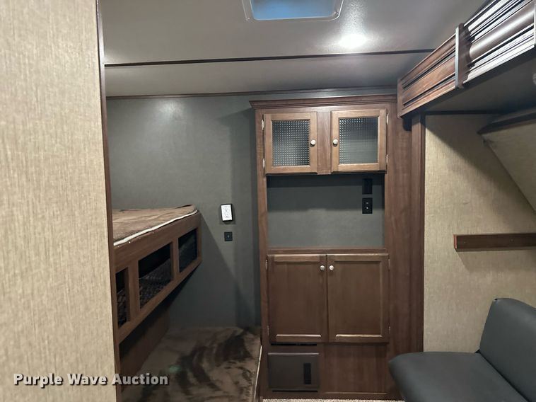 image for item DO5105 2017 Keystone Sprinter  camper