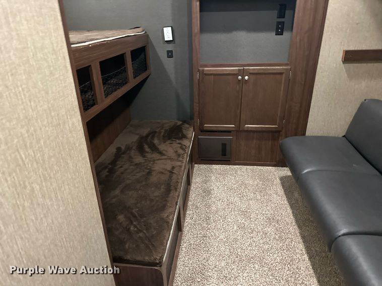 image for item DO5105 2017 Keystone Sprinter  camper