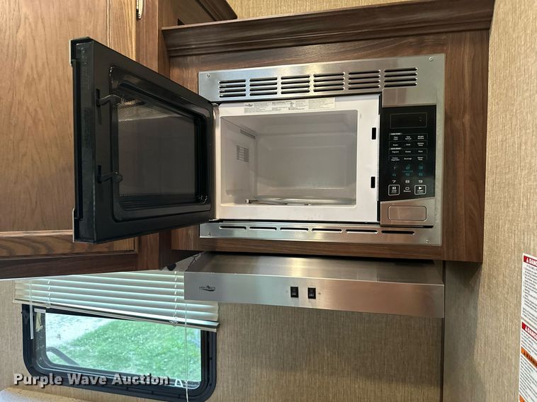 image for item DO5105 2017 Keystone Sprinter  camper