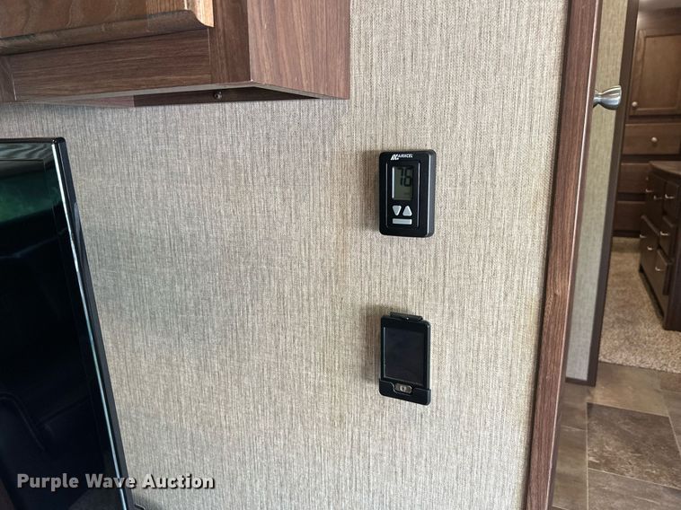 image for item DO5105 2017 Keystone Sprinter  camper