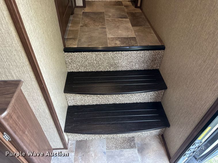 image for item DO5105 2017 Keystone Sprinter  camper