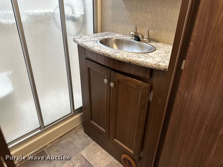 image for item DO5105 2017 Keystone Sprinter  camper