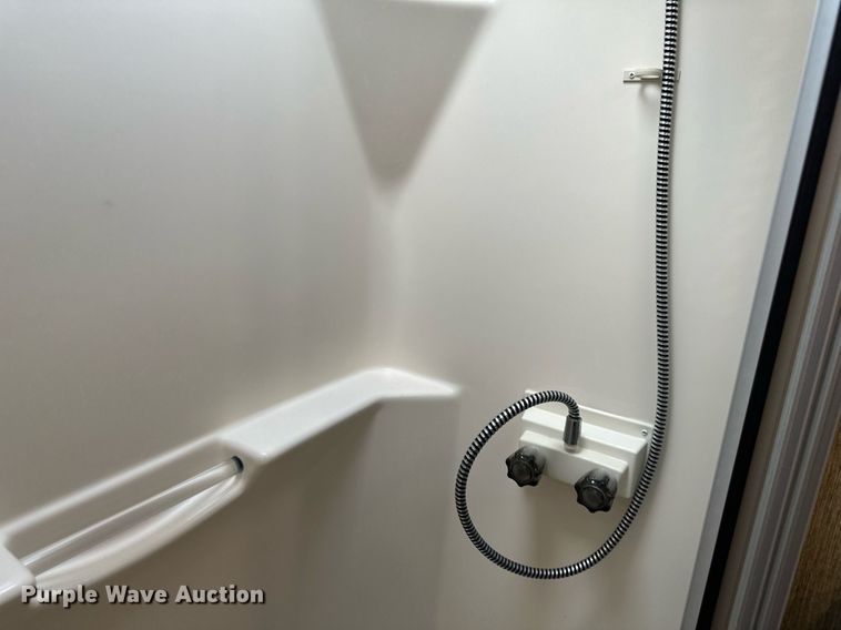 image for item DO5105 2017 Keystone Sprinter  camper