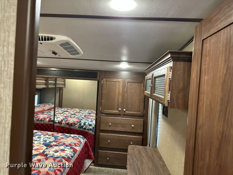 image for item DO5105 2017 Keystone Sprinter  camper
