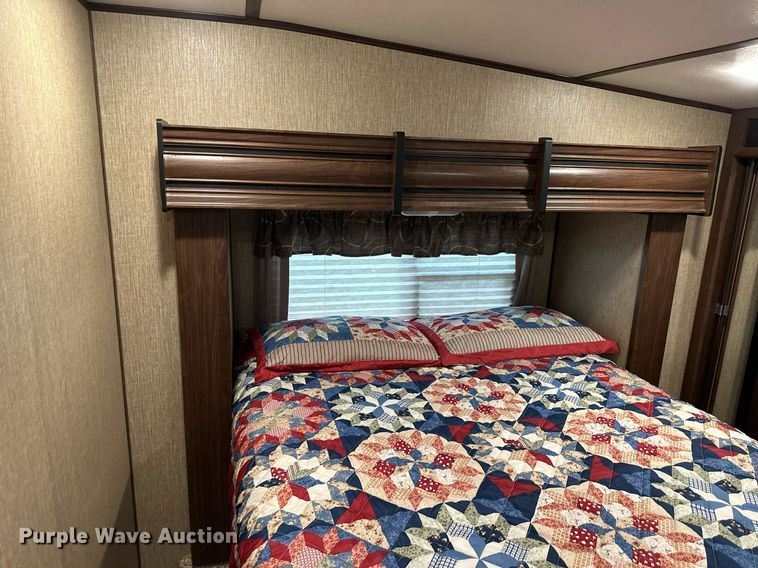 image for item DO5105 2017 Keystone Sprinter  camper