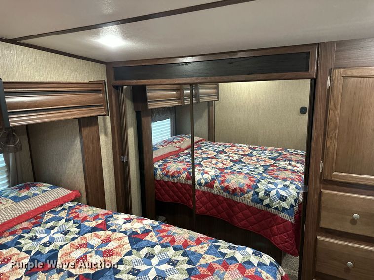 image for item DO5105 2017 Keystone Sprinter  camper