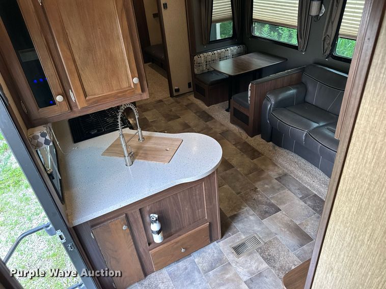 image for item DO5105 2017 Keystone Sprinter  camper