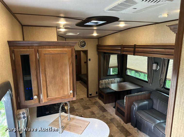 image for item DO5105 2017 Keystone Sprinter  camper