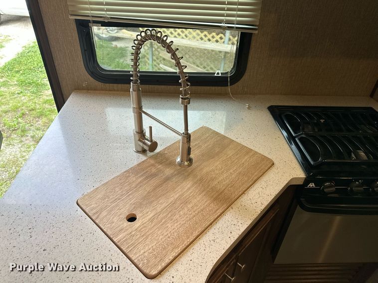 image for item DO5105 2017 Keystone Sprinter  camper