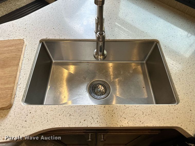 image for item DO5105 2017 Keystone Sprinter  camper