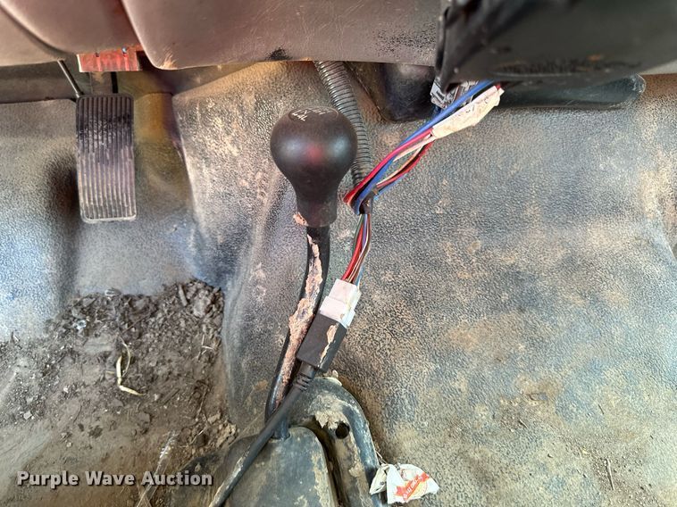 image for item DO5106 2006 Ford F350 Super Duty  SuperCab utility bed pickup truck