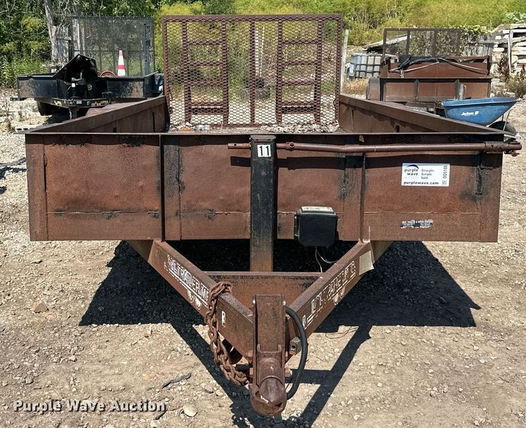 image for item DO5108 2003 L&L BF16  utility trailer