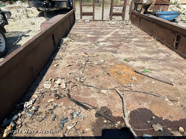 image for item DO5108 2003 L&L BF16  utility trailer