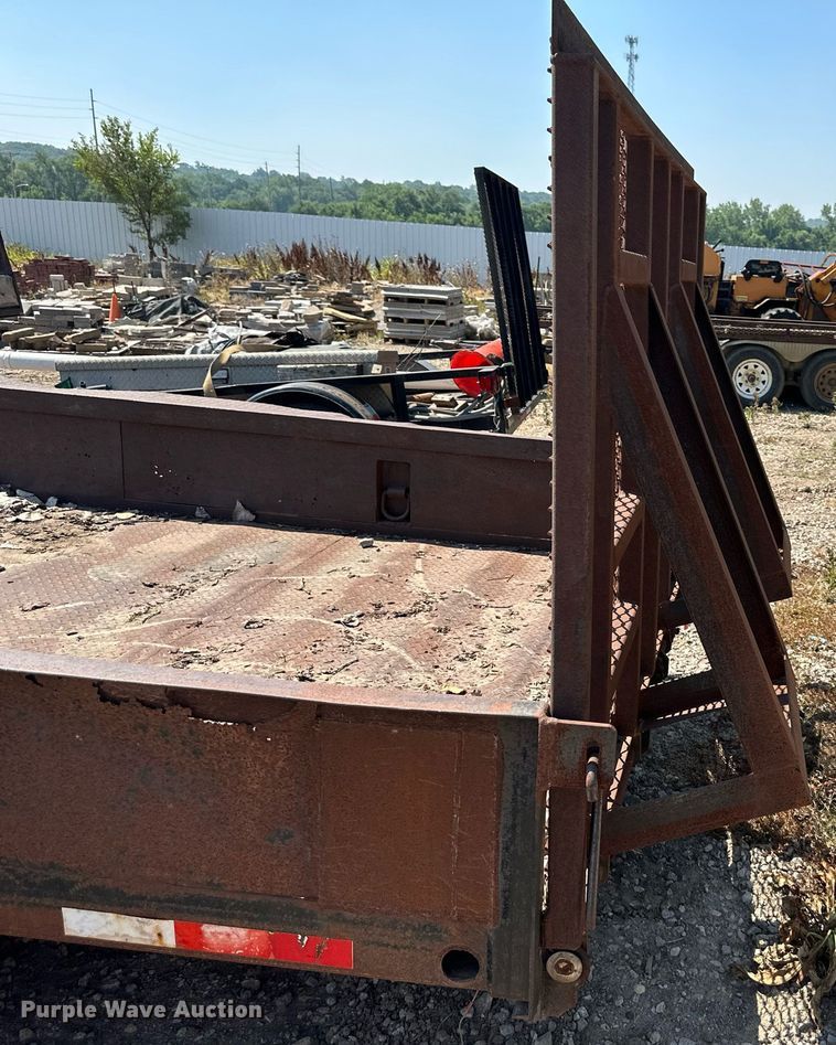 image for item DO5108 2003 L&L BF16  utility trailer