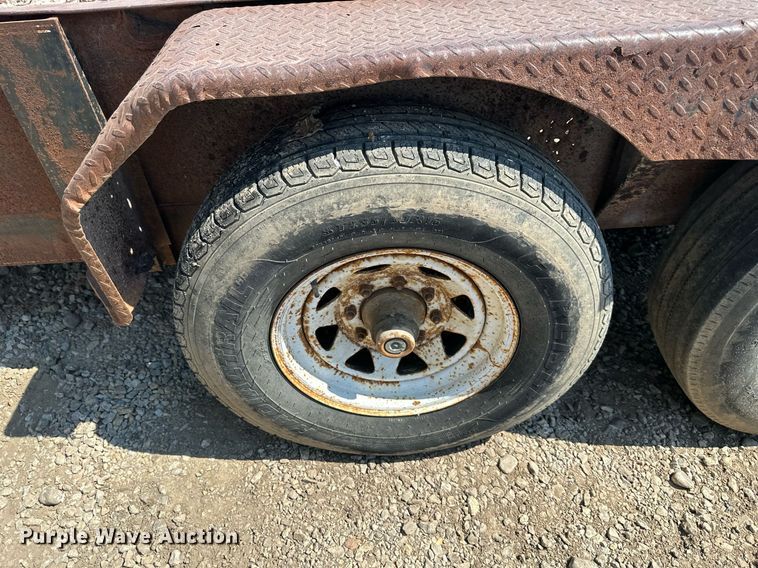 image for item DO5108 2003 L&L BF16  utility trailer