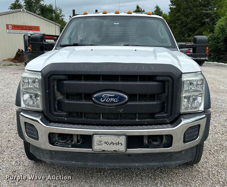 image for item DO5169 2015 Ford F550 Super Duty XL  Crew Cab flatbed truck