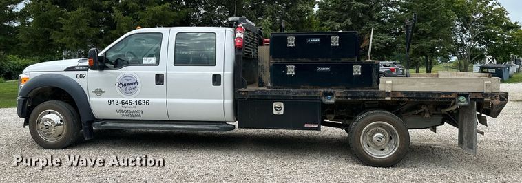 image for item DO5169 2015 Ford F550 Super Duty XL  Crew Cab flatbed truck