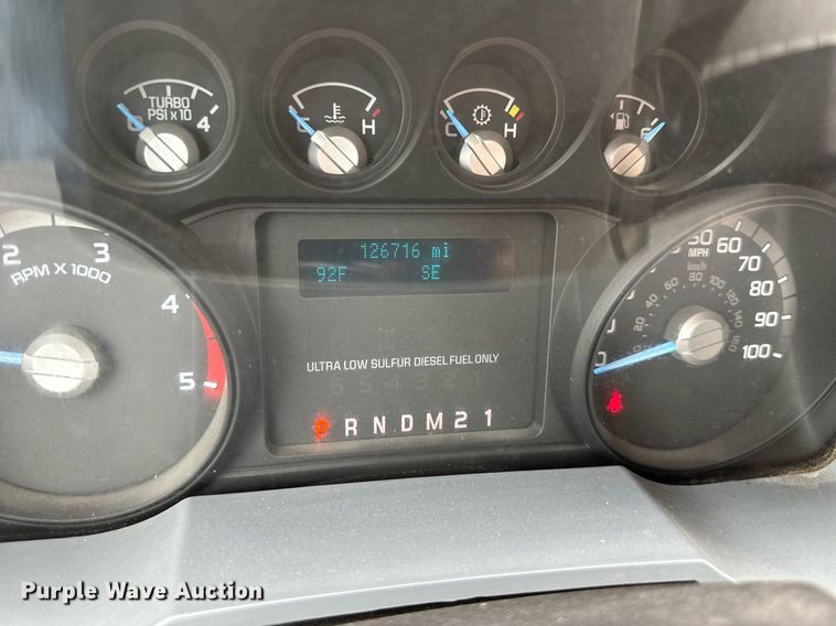 image for item DO5169 2015 Ford F550 Super Duty XL  Crew Cab flatbed truck