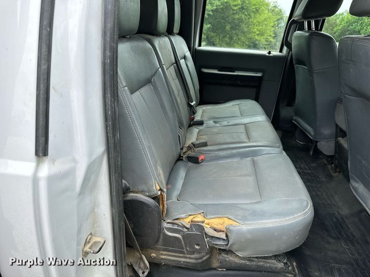 image for item DO5169 2015 Ford F550 Super Duty XL  Crew Cab flatbed truck