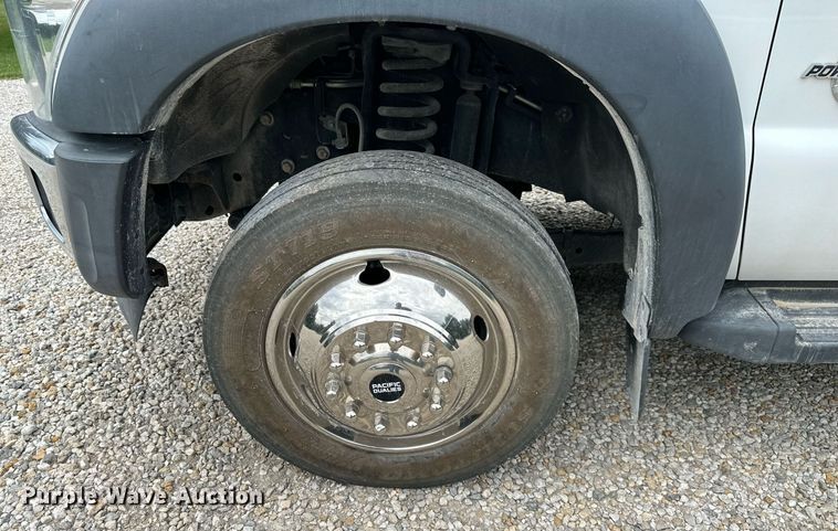 image for item DO5169 2015 Ford F550 Super Duty XL  Crew Cab flatbed truck