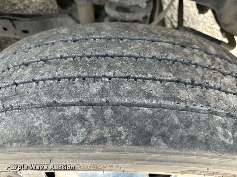 image for item DO5169 2015 Ford F550 Super Duty XL  Crew Cab flatbed truck