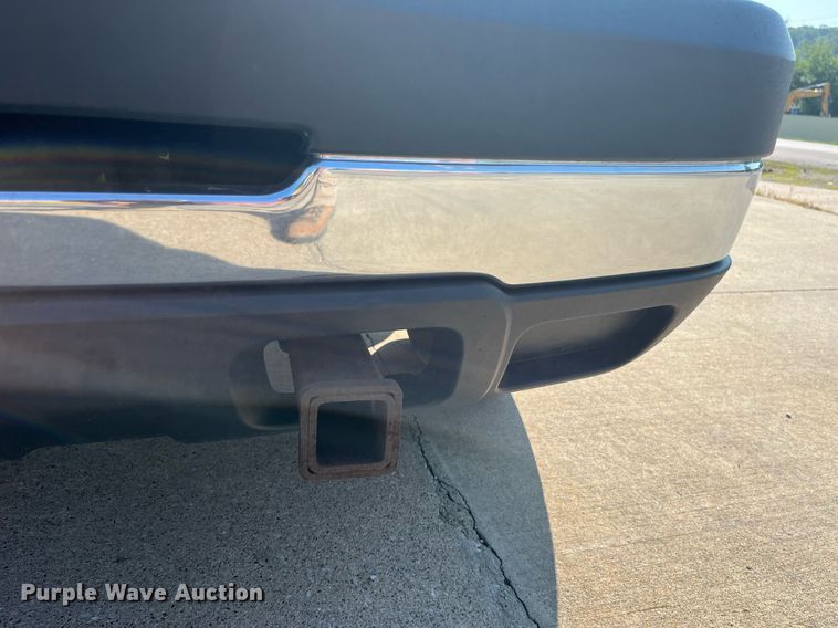 image for item DP0526 2007 Chevrolet Silverado 3500HD  flatbed pickup truck