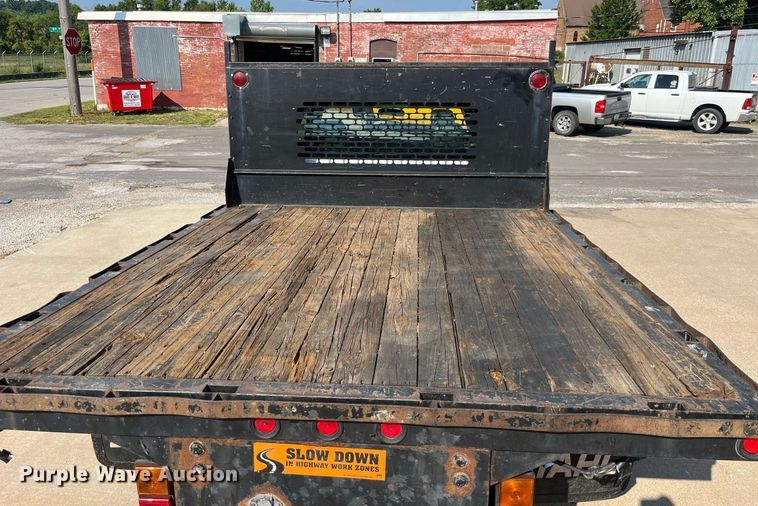 image for item DP0526 2007 Chevrolet Silverado 3500HD  flatbed pickup truck