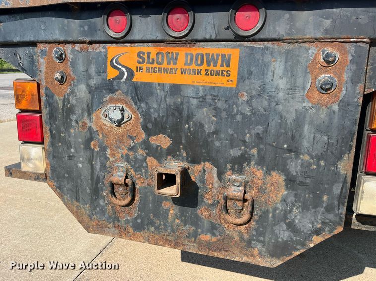 image for item DP0526 2007 Chevrolet Silverado 3500HD  flatbed pickup truck