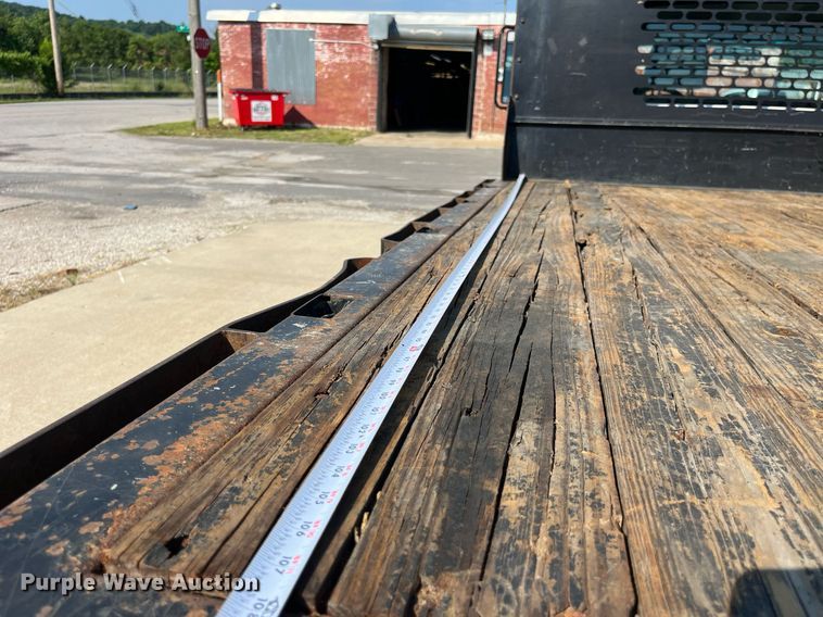 image for item DP0526 2007 Chevrolet Silverado 3500HD  flatbed pickup truck