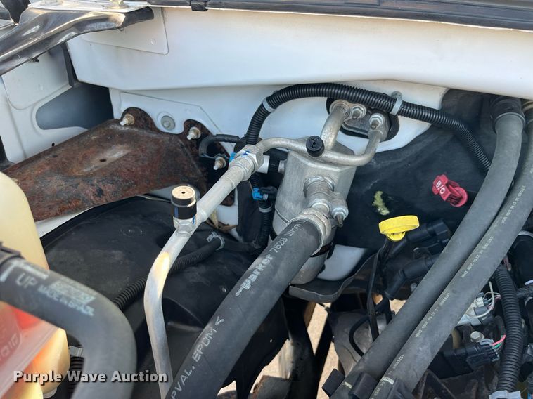 image for item DP0526 2007 Chevrolet Silverado 3500HD  flatbed pickup truck