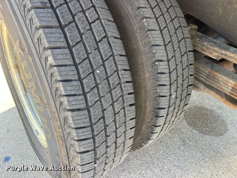 image for item DP0526 2007 Chevrolet Silverado 3500HD  flatbed pickup truck