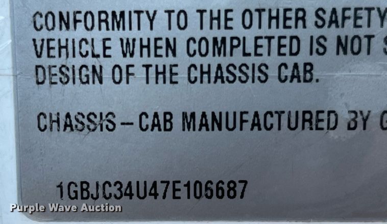 image for item DP0526 2007 Chevrolet Silverado 3500HD  flatbed pickup truck