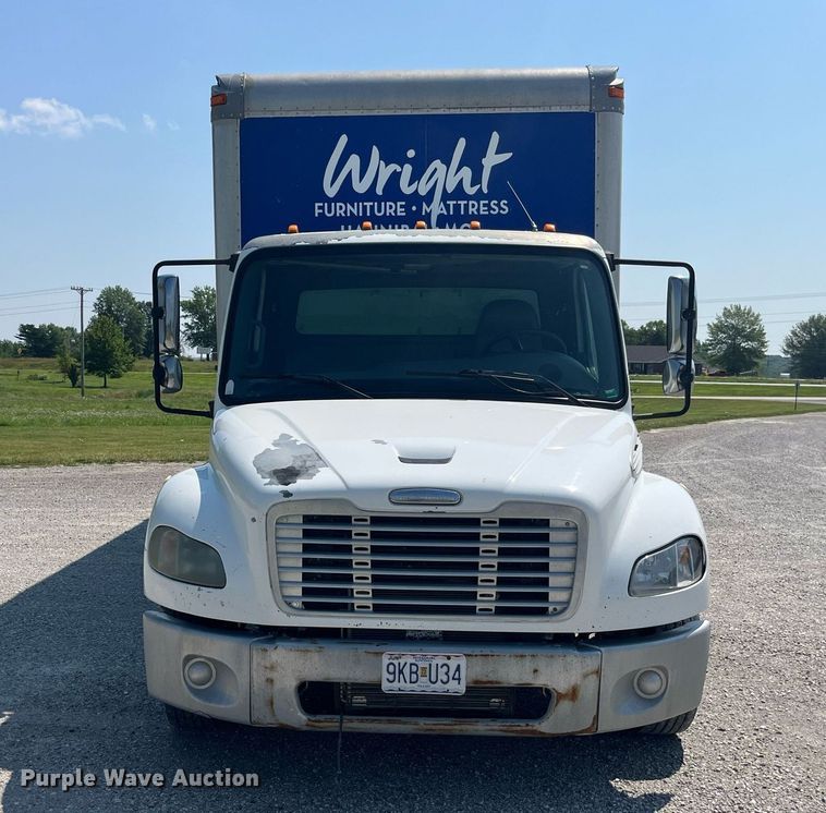 image for item DP0527 2005 Freightliner Business Class M2  box truck