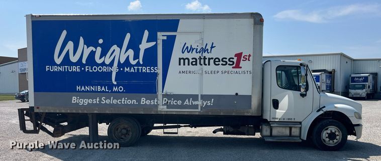 image for item DP0527 2005 Freightliner Business Class M2  box truck