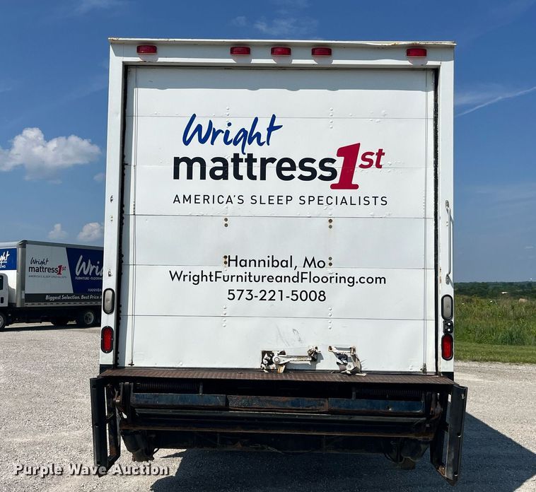 image for item DP0527 2005 Freightliner Business Class M2  box truck