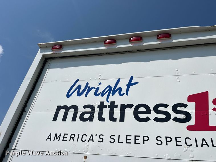 image for item DP0527 2005 Freightliner Business Class M2  box truck