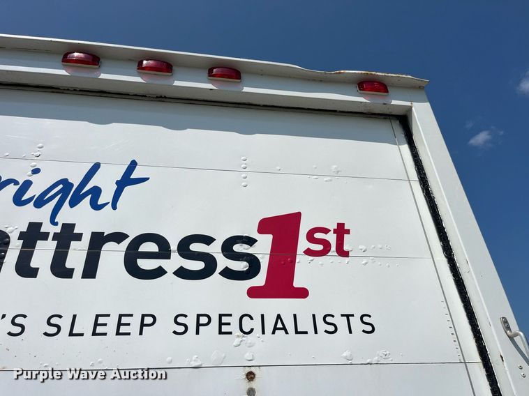 image for item DP0527 2005 Freightliner Business Class M2  box truck