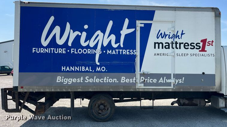 image for item DP0527 2005 Freightliner Business Class M2  box truck