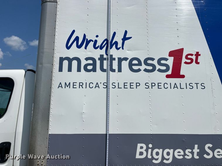 image for item DP0527 2005 Freightliner Business Class M2  box truck