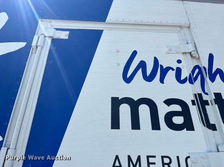 image for item DP0527 2005 Freightliner Business Class M2  box truck